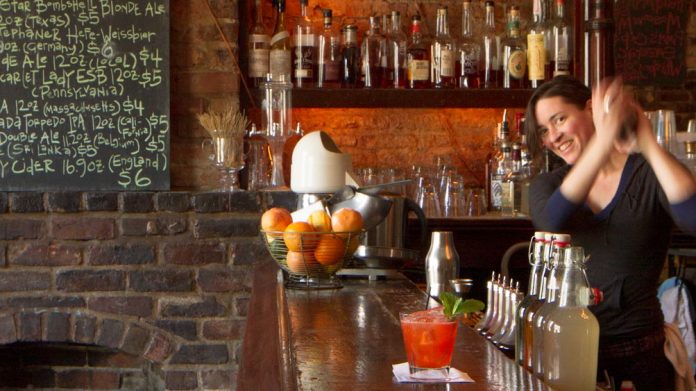 Classic New Orleans Cocktails at Bar Tonique